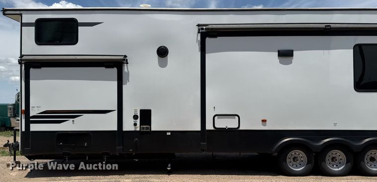 image for item DZ8619 2024 Forest River Wildwood Grand Lodge camper