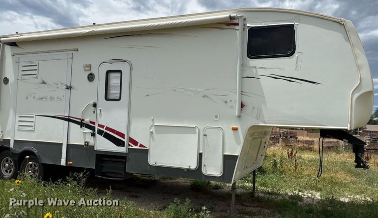 image for item DZ8687 2009 Keystone Fuzion 39309 camper