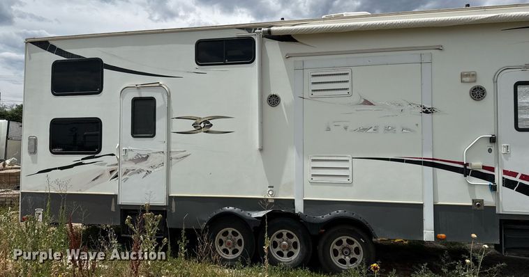 image for item DZ8687 2009 Keystone Fuzion 39309 camper