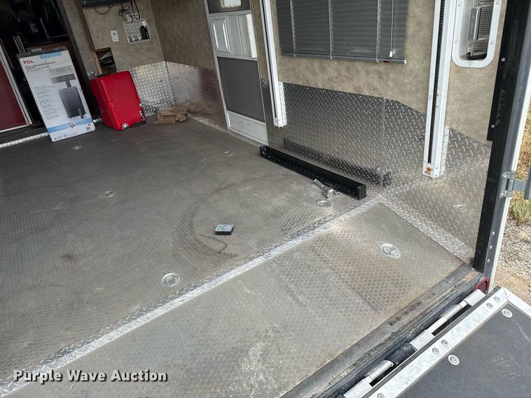 image for item DZ8687 2009 Keystone Fuzion 39309 camper