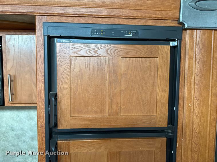 image for item DZ8687 2009 Keystone Fuzion 39309 camper