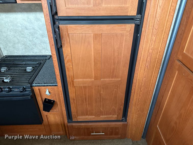 image for item DZ8687 2009 Keystone Fuzion 39309 camper