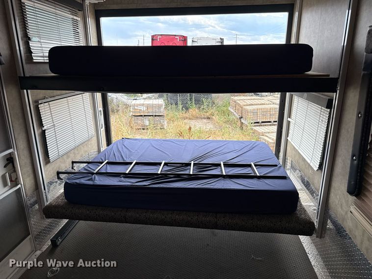 image for item DZ8687 2009 Keystone Fuzion 39309 camper