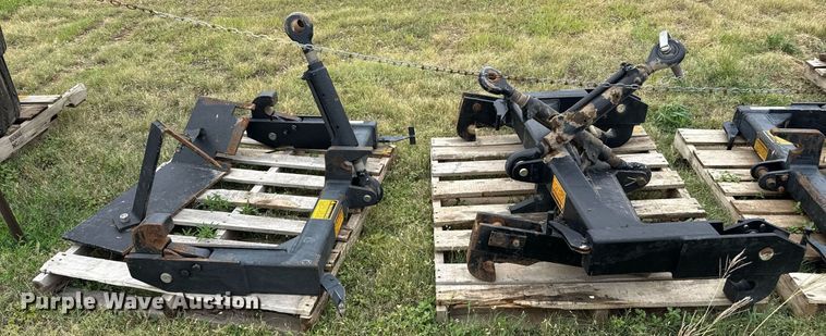 image for item DZ8697 (3) quick attaches