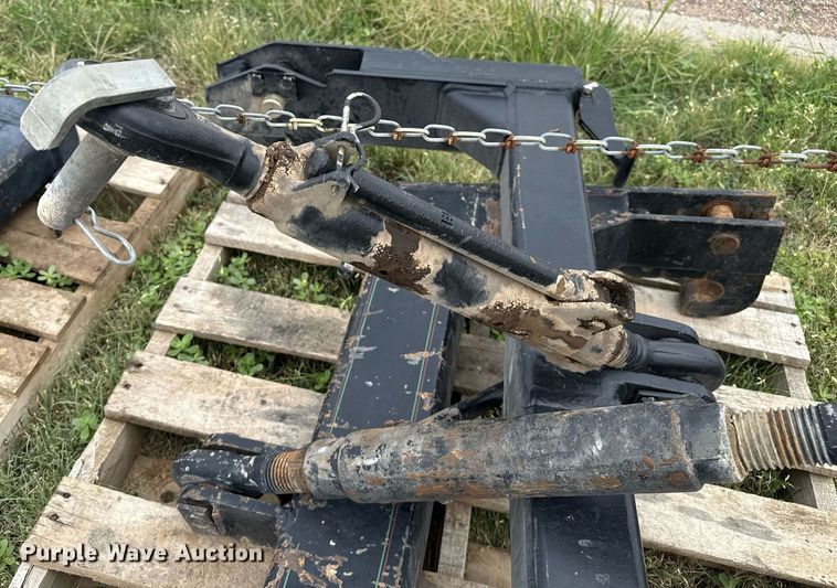 image for item DZ8697 (3) quick attaches