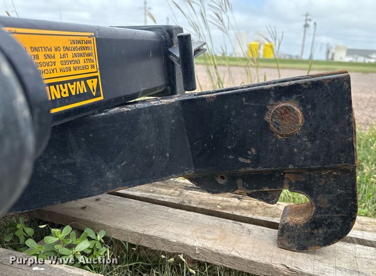 image for item DZ8697 (3) quick attaches