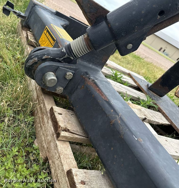 image for item DZ8697 (3) quick attaches