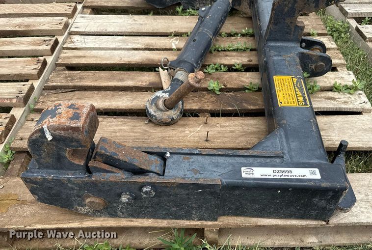 image for item DZ8698 Tractor parts