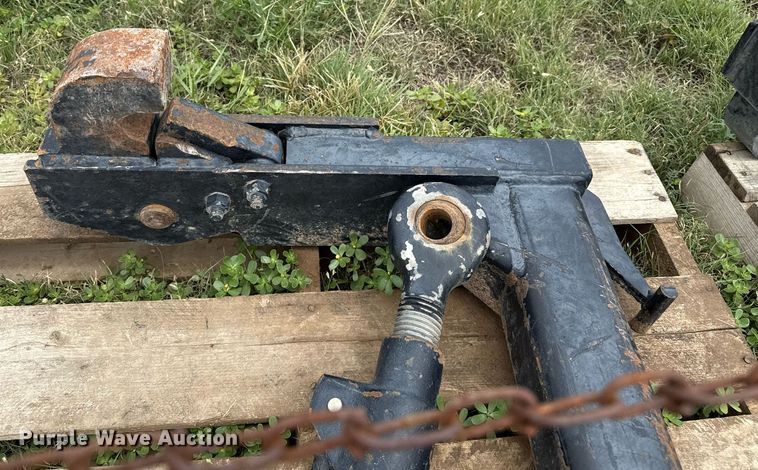 image for item DZ8698 Tractor parts