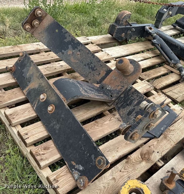 image for item DZ8698 Tractor parts