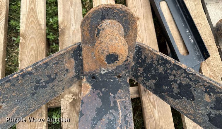 image for item DZ8698 Tractor parts