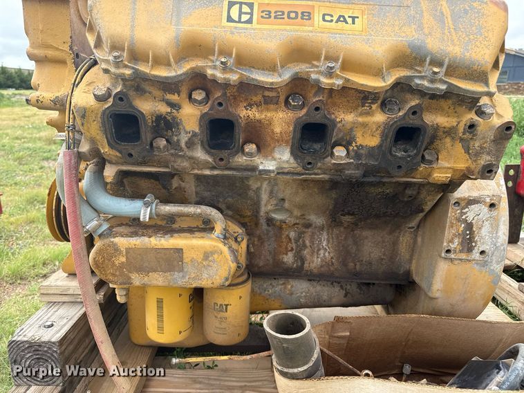 image for item DZ8704 Caterpillar 3208 engine