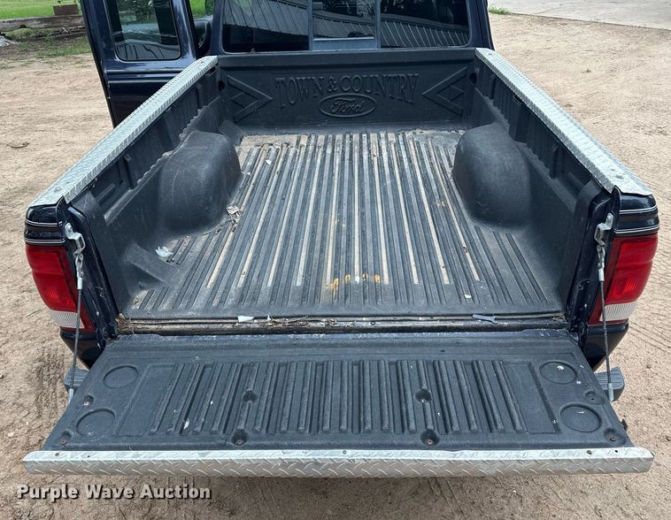 image for item DZ8709 2000 Ford Ranger SuperCab pickup truck