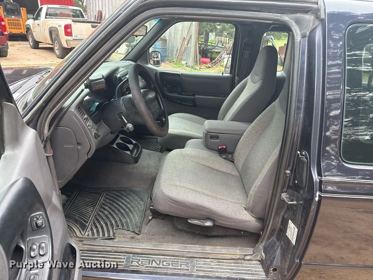 image for item DZ8709 2000 Ford Ranger SuperCab pickup truck