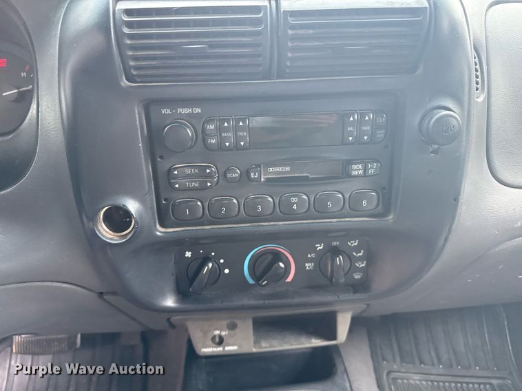 image for item DZ8709 2000 Ford Ranger SuperCab pickup truck