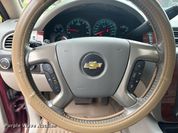 image for item DZ8710 2011 Chevrolet Tahoe SUV