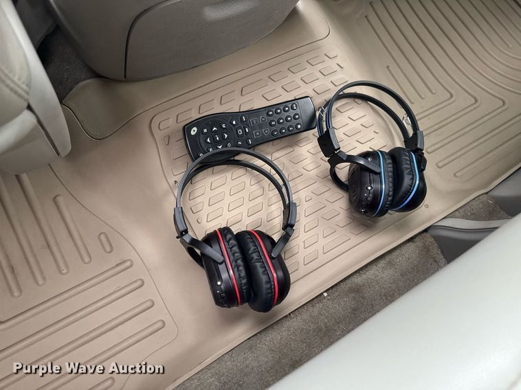 image for item DZ8710 2011 Chevrolet Tahoe SUV