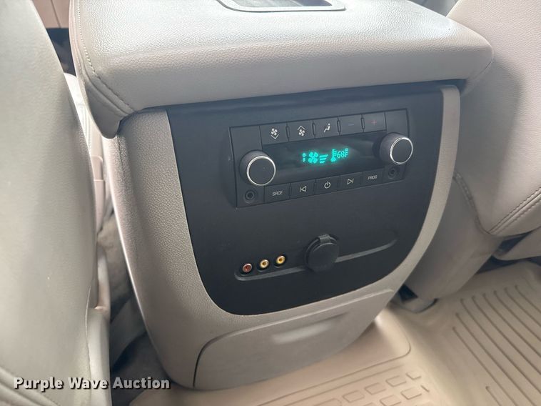 image for item DZ8710 2011 Chevrolet Tahoe SUV