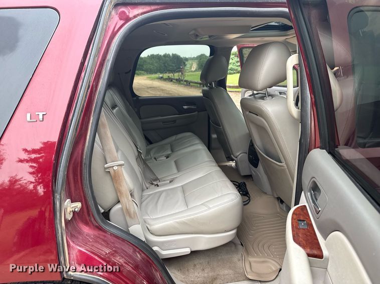 image for item DZ8710 2011 Chevrolet Tahoe SUV