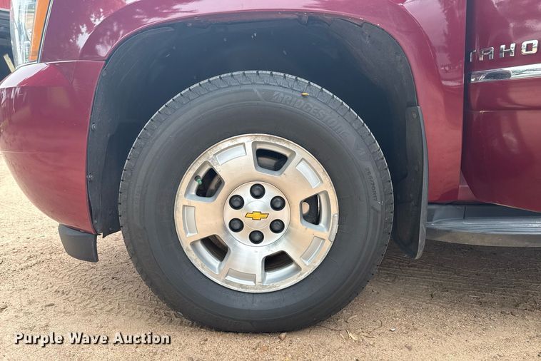 image for item DZ8710 2011 Chevrolet Tahoe SUV