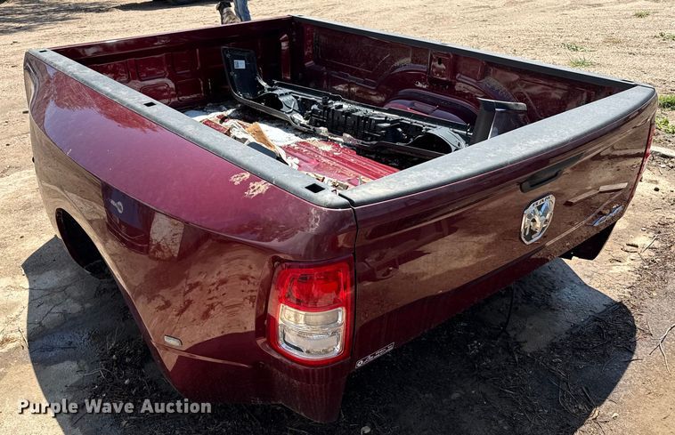 image for item DZ8716 Pickup truck bed