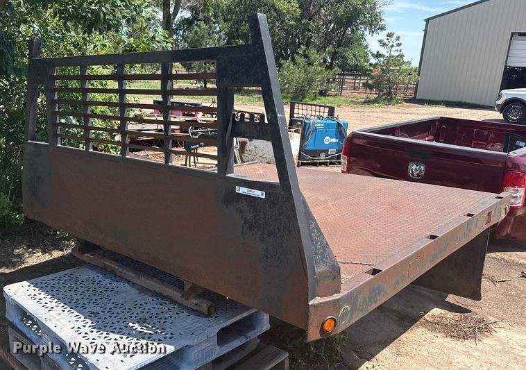 image for item DZ8717 Pickup flatbed