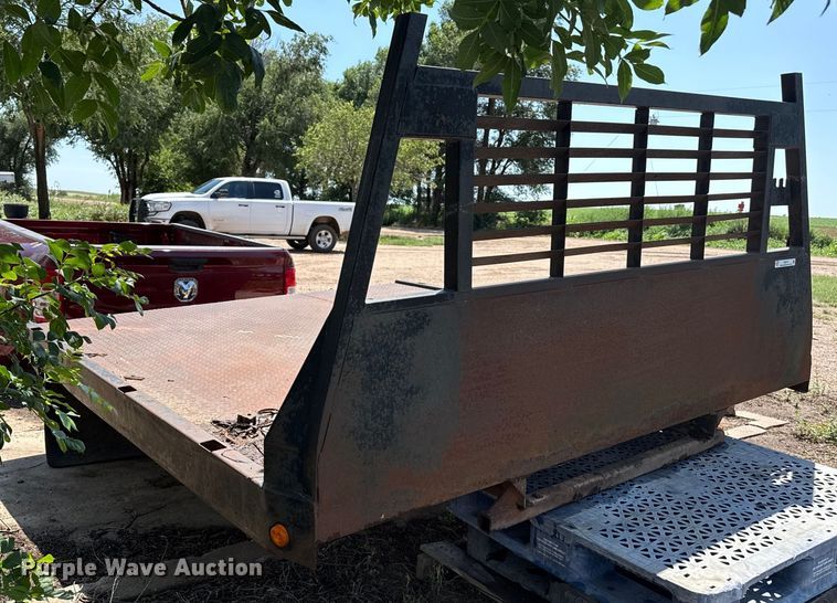 image for item DZ8717 Pickup flatbed