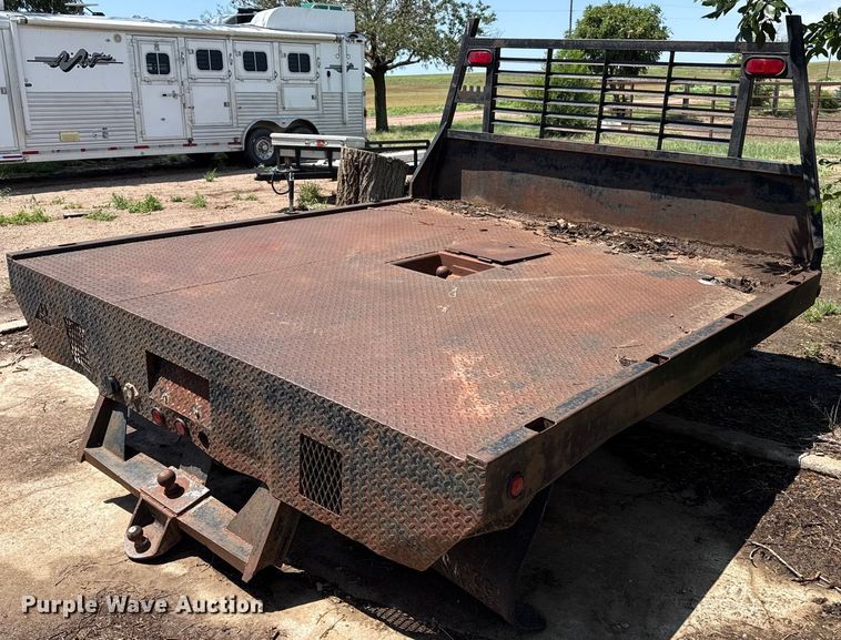 image for item DZ8717 Pickup flatbed