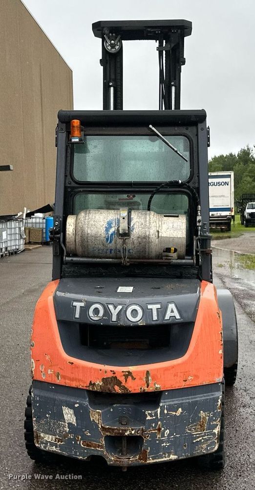 image for item EB2765 2015 Toyota 8FGU32 forklift