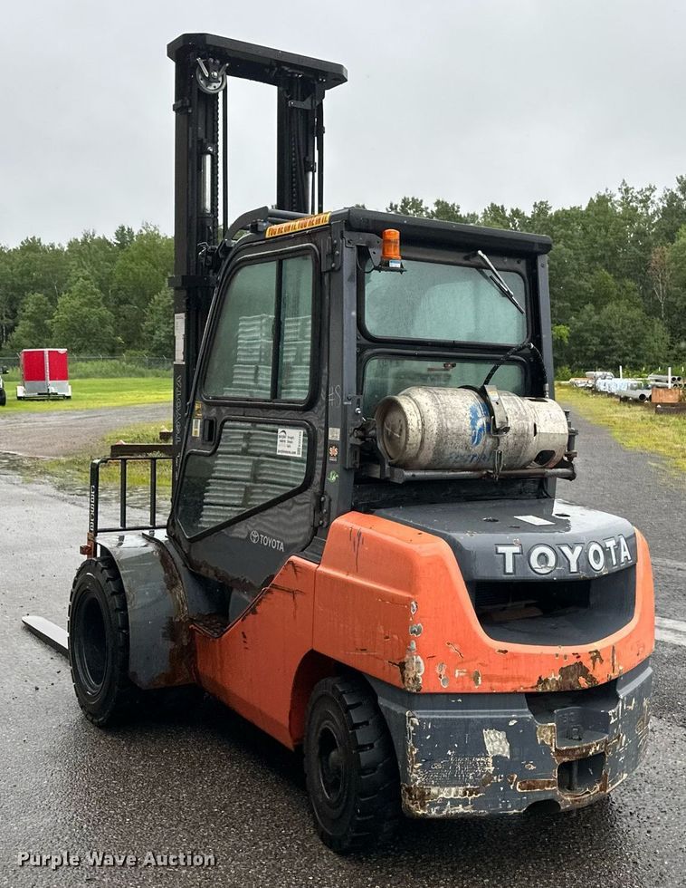 image for item EB2765 2015 Toyota 8FGU32 forklift