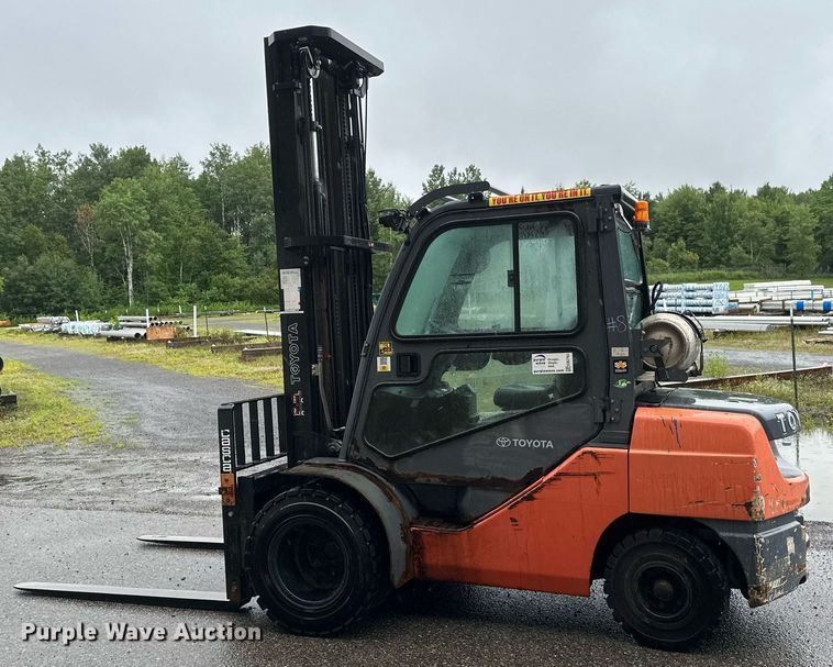 image for item EB2765 2015 Toyota 8FGU32 forklift