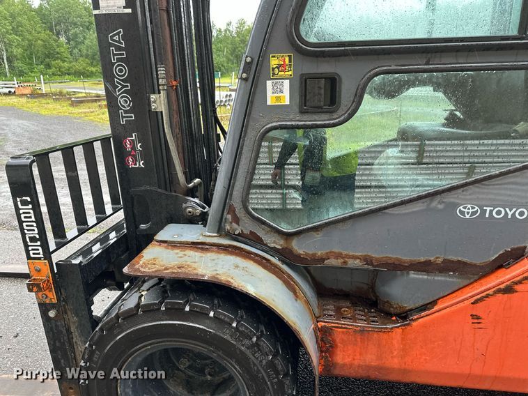 image for item EB2765 2015 Toyota 8FGU32 forklift