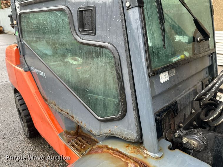 image for item EB2765 2015 Toyota 8FGU32 forklift