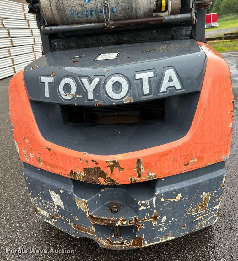 image for item EB2765 2015 Toyota 8FGU32 forklift