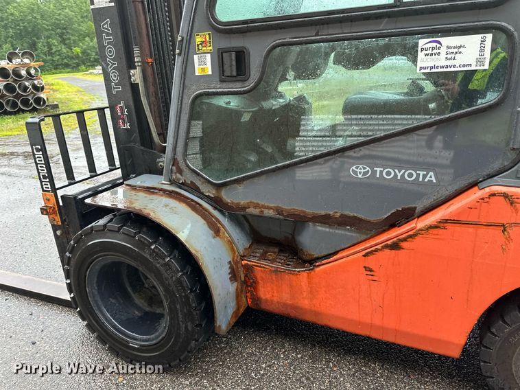 image for item EB2765 2015 Toyota 8FGU32 forklift