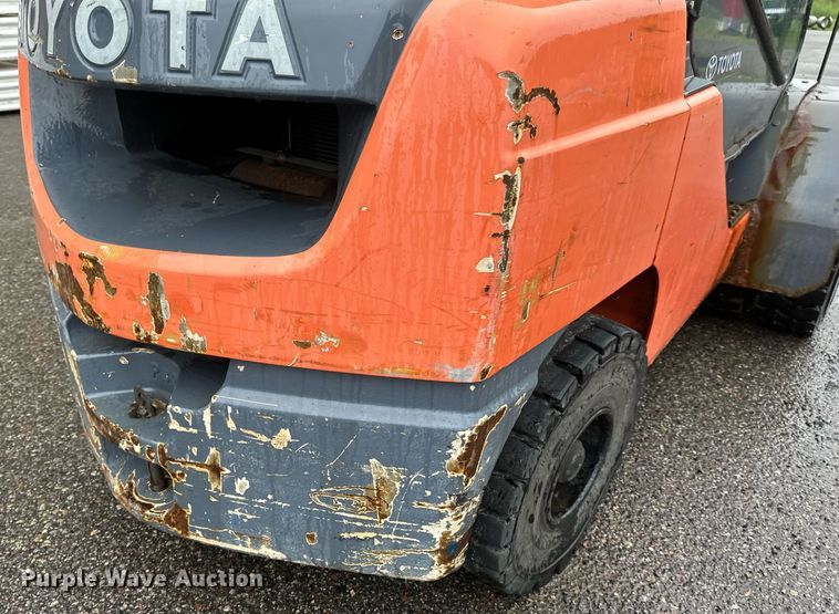 image for item EB2765 2015 Toyota 8FGU32 forklift