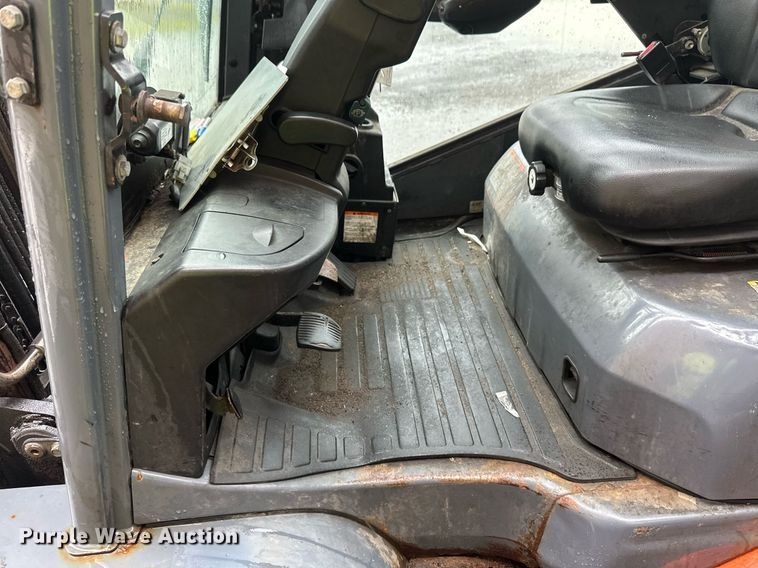 image for item EB2765 2015 Toyota 8FGU32 forklift