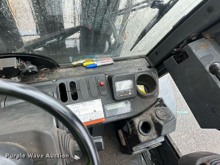 image for item EB2765 2015 Toyota 8FGU32 forklift