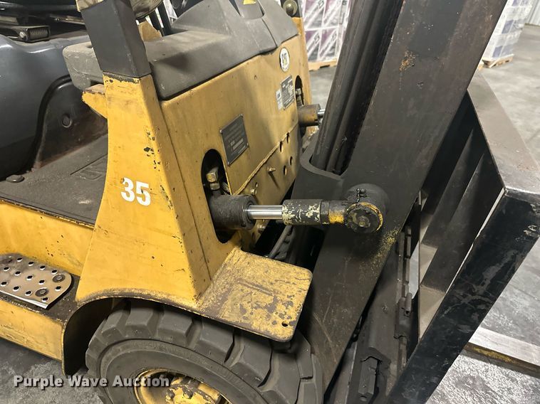 image for item EB2776 Caterpillar GP18 forklift