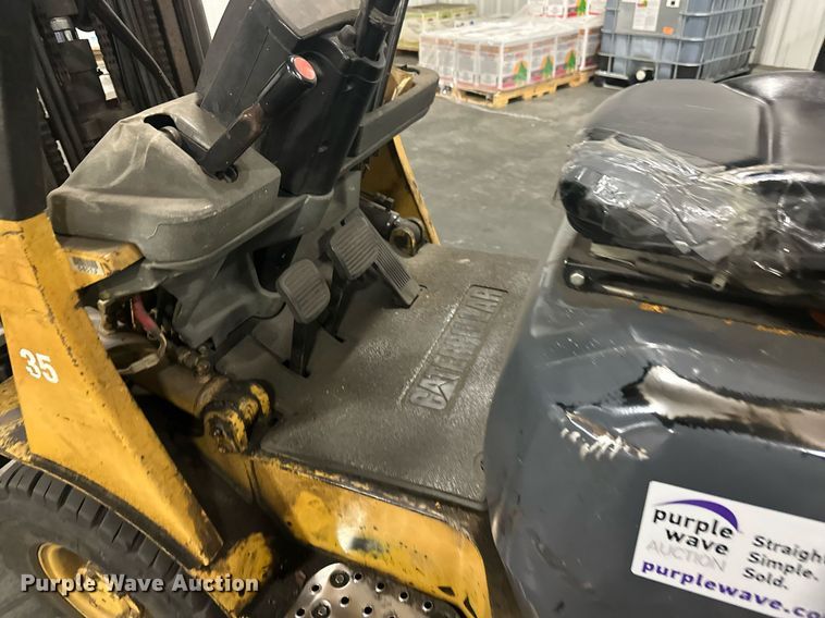 image for item EB2776 Caterpillar GP18 forklift