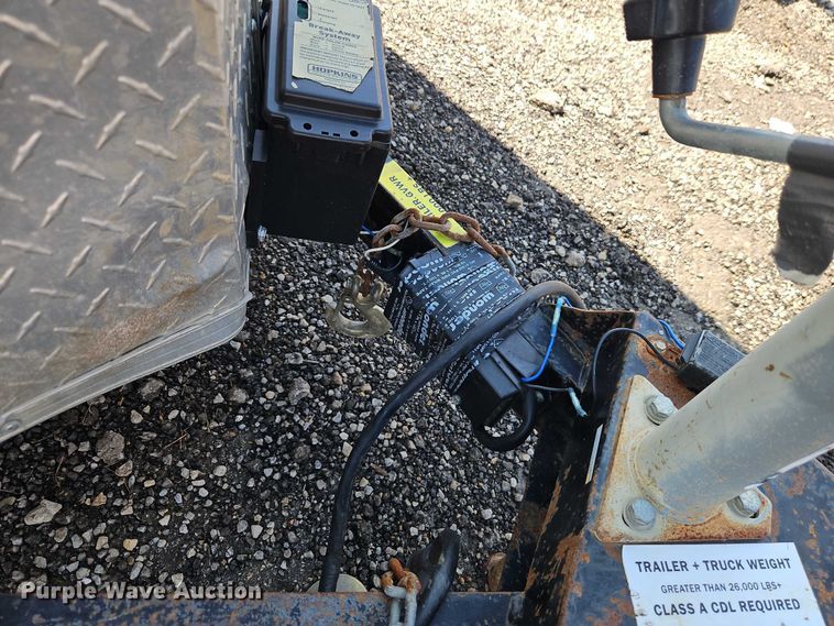 image for item EB8166 2016 MTPA  ProStar Windbreaker enclosed cargo trailer