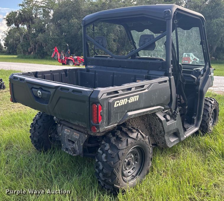 image for item EC3709 2023 Can-am Defender HD7 utility vehicle