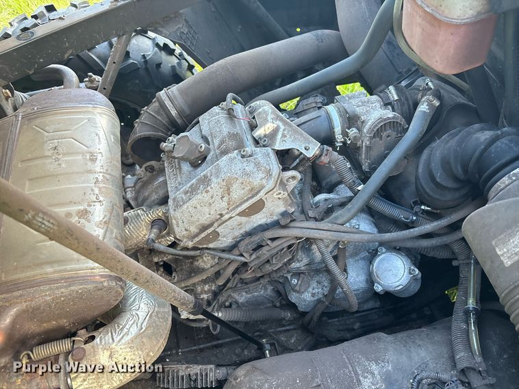 image for item EC3709 2023 Can-am Defender HD7 utility vehicle