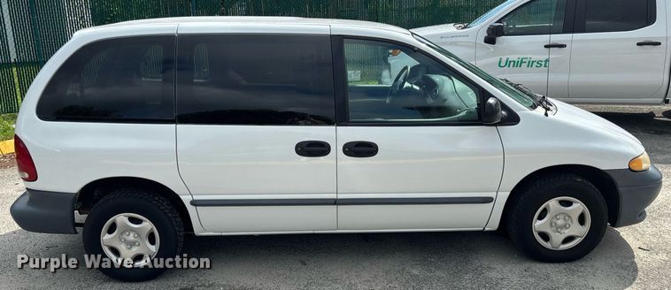 image for item EC3730 2000 Dodge Caravan van
