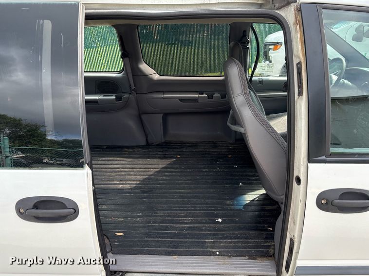 image for item EC3730 2000 Dodge Caravan van