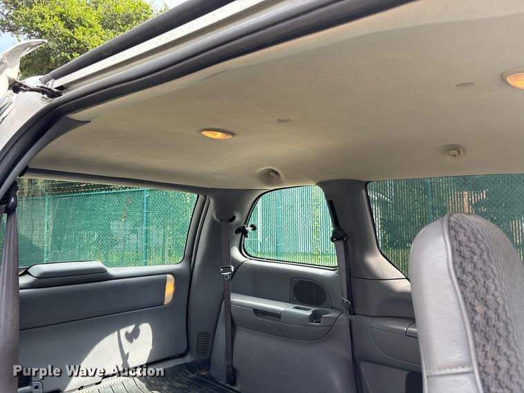 image for item EC3730 2000 Dodge Caravan van