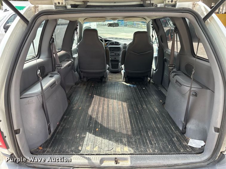 image for item EC3730 2000 Dodge Caravan van