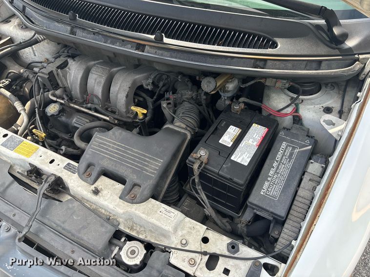 image for item EC3730 2000 Dodge Caravan van