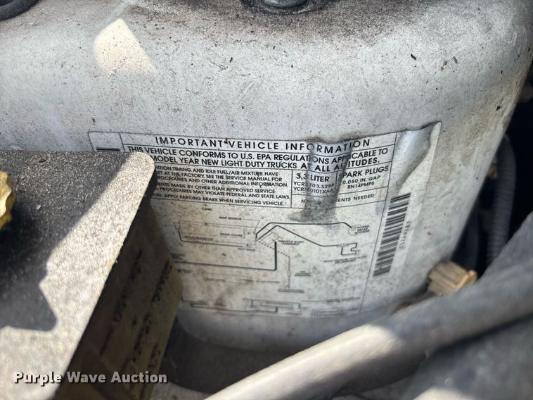 image for item EC3730 2000 Dodge Caravan van