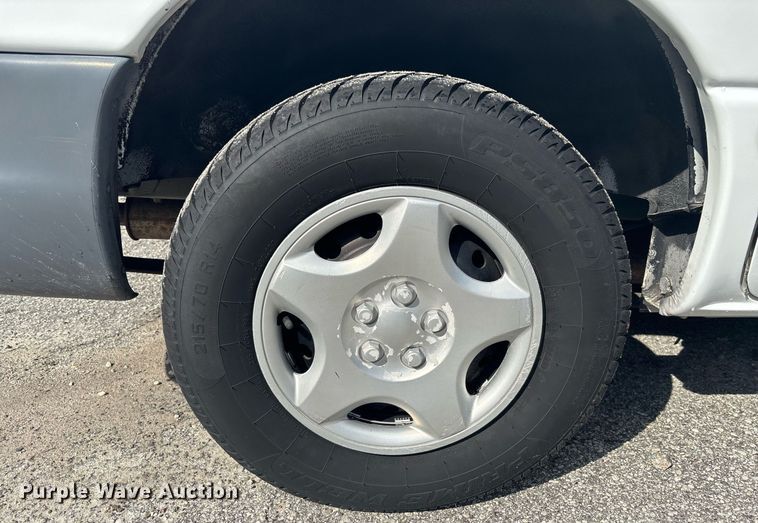 image for item EC3730 2000 Dodge Caravan van